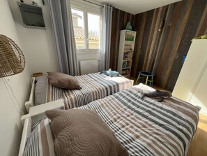 2 Schlafzimmer, Bügeleisen/Bügelbrett, Reisekinderbett, kostenloses WLAN