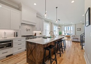 Fridge, microwave, oven, stovetop - Barefoot Bliss w/Stunning Waterfront Lot & Pool (Winchester)