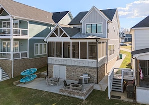 Exterior - Barefoot Bliss w/Stunning Waterfront Lot & Pool (Winchester)