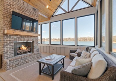 Barefoot Bliss w/Stunning Waterfront Lot & Pool