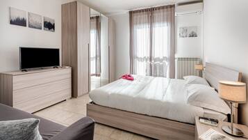 1 camera, ferro/asse da stiro, Wi-Fi, lenzuola