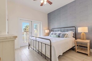6 bedrooms, WiFi, bed sheets - The Flagship | Heated Pool | BoardWalk|*GAME ROOM* (Port Aransas)