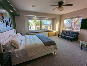 4 chambres, bureau, fer et planche à repasser, accès au Wi-Fi (inclus)