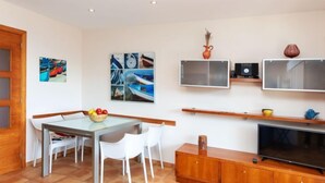 Unclassified image, 3 of 12, button - Global Codolar - By Global Rental Holidays 18103 (Tossa de Mar)