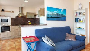 Unclassified image, 2 of 12, button - Global Codolar - By Global Rental Holidays 18103 (Tossa de Mar)