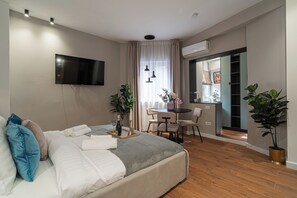 Comfort Studio | Egyptian cotton sheets, premium bedding, memory foam beds