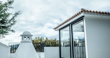 Modern house, 10 minutes from Antigua. Private area!