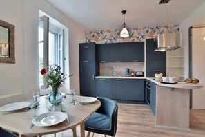 Fridge, microwave, oven, dishwasher
