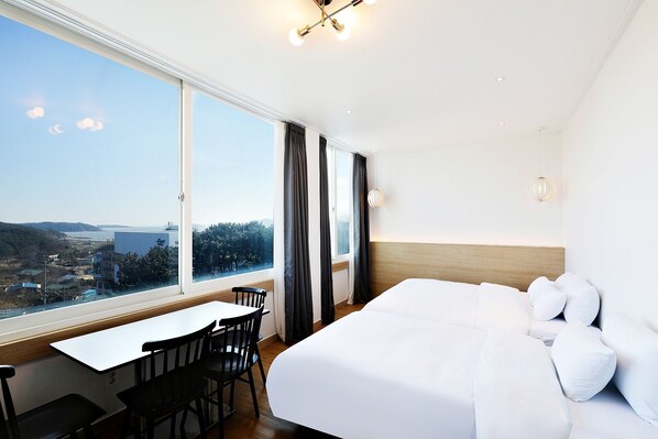 Laptop workspace, free WiFi