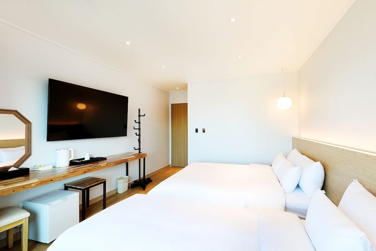 1 bedroom, laptop workspace, free WiFi