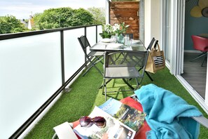 Outdoor dining - Breizh Émeraude (Saint-Malo)