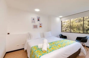 2 chambres, fer et planche à repasser, Wi-Fi, literie fournie