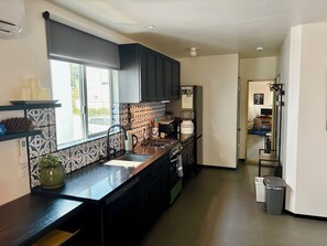 Refrigerador, horno, placa de cocina, lavavajillas