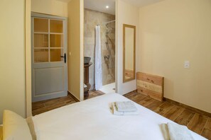 5 bedrooms, free WiFi