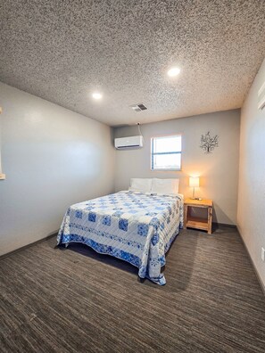 5 عدّة غرف نوم ومكواة/لوح كي وواي فاي مجانًا وملاءات أسرّة