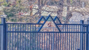 Enceinte de lâhĂ©bergement