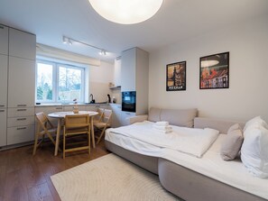 2 chambres, fer et planche à repasser, Wi-Fi, draps fournis