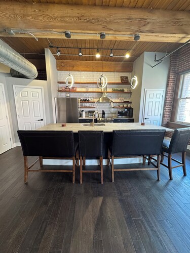 The Downtown District Loft