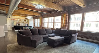 The Downtown District Loft