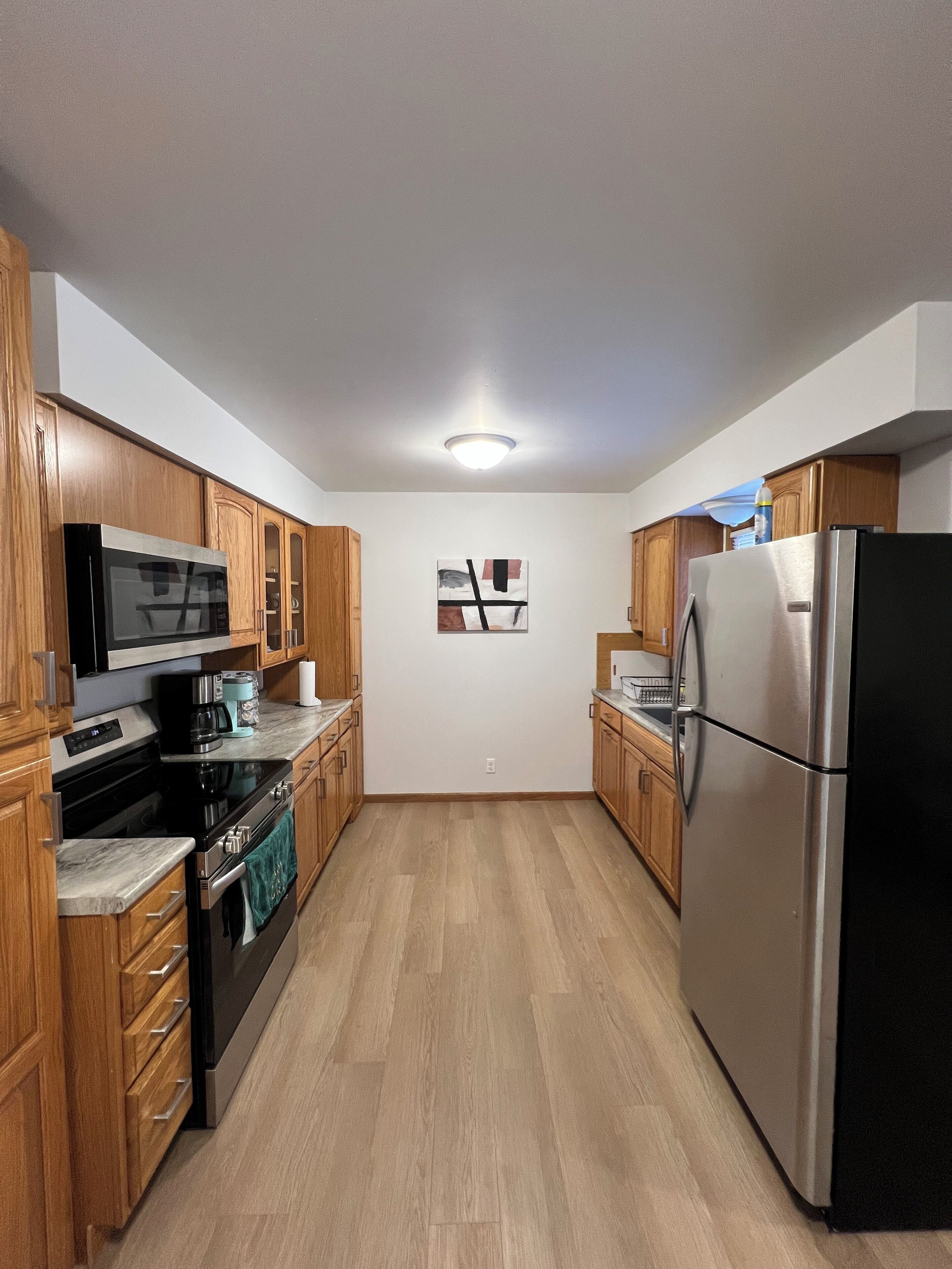 Batterie de cuisine, vaisselle et ustensiles, épices