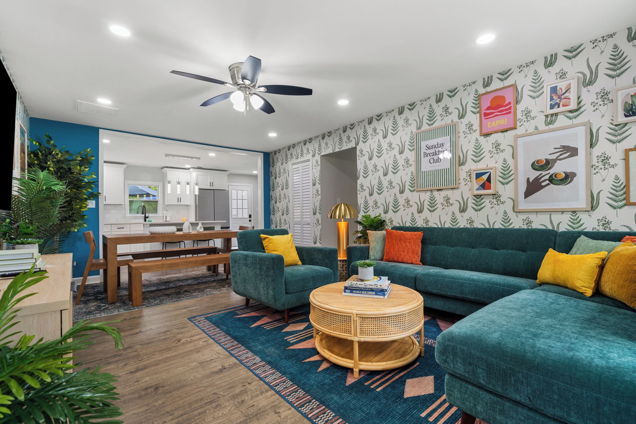 Een smart-tv, videogames, tafelvoetbal en een tafeltennistafel