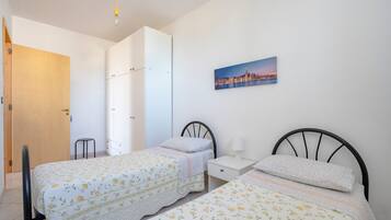 3 camere, ferro/asse da stiro, Wi-Fi gratuito, lenzuola