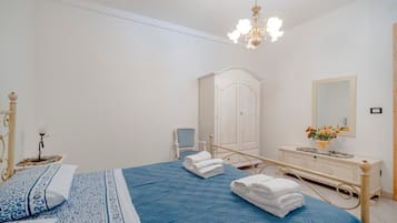 3 habitaciones, tabla de planchar con plancha y wifi gratis