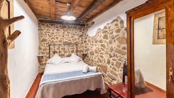 4 dormitorios, tabla de planchar con plancha, wifi gratis y ropa de cama