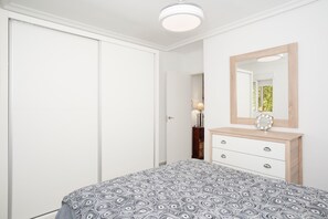 3 bedrooms, free WiFi, bed sheets