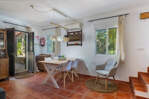 Dining - Rural House 'Las Nubes' with Mountain Views, Wi-Fi, and Air Conditioning (Cortegana)