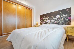 1 quarto, Wi-Fi de cortesia, roupa de cama