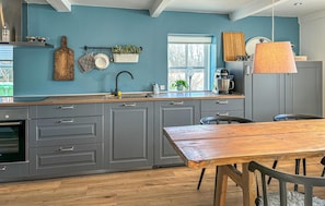 Fridge, microwave, dishwasher, coffee/tea maker - 2 bedroom beautiful home in Vinderup (Vinderup)