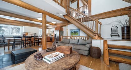 New! At Whitefish Mountain Resort with in-home sauna