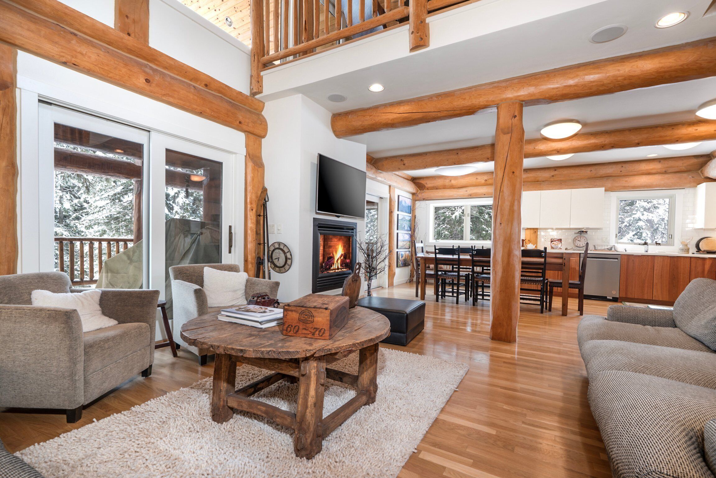 Smart TV, fireplace, offices