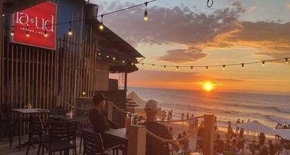 La Ud Lounge and Hostel