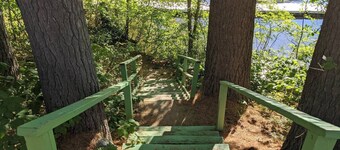 Hawthorne Cottages Overlook