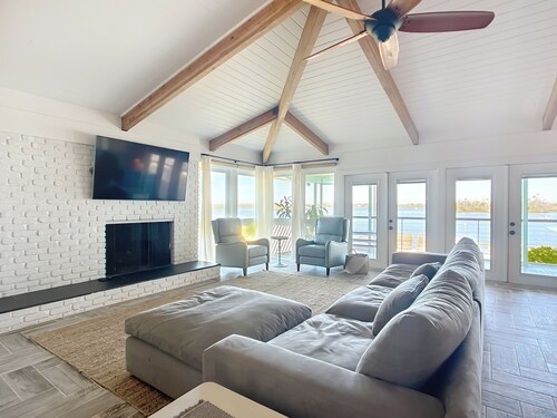 Pet friendly water front home in the heart of Crystal River