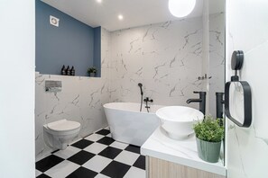 Comfort apartman, 2 hálószobával, erkély | Fürdőszoba