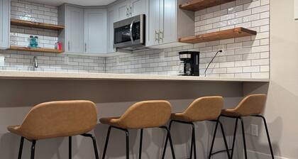 Cozy Portland Mt. Tabor Retreat