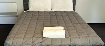 301 Bealey Ave Motel