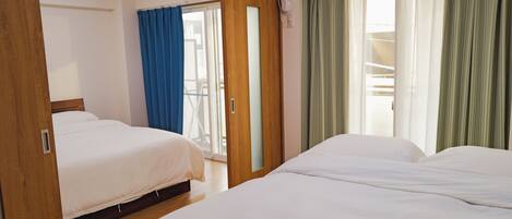 2 Schlafzimmer, Schreibtisch, Bügeleisen/Bügelbrett, WLAN