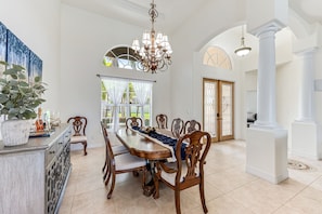 Dining - New Seasonal Casa Linda – Gulf Access, Heated Pool & Spa Retreat! (Cape Coral)