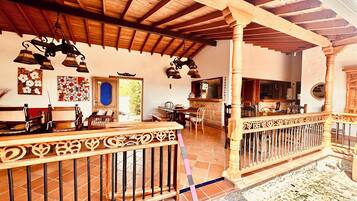 キャビン 4 ベッドルーム 喫煙可 プライベートプール | リビングルーム