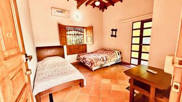 キャビン 4 ベッドルーム 喫煙可 プライベートプール | 4 室のベッドルーム