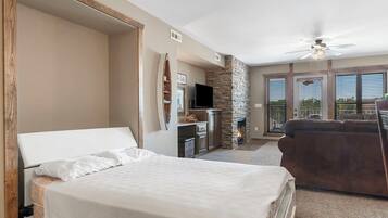 2 bedrooms, iron/ironing board, WiFi (free), bed sheets