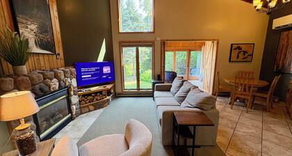Charming Lakehome Central to Superior's North Shore Attractions 2 Bed / 1 Bath