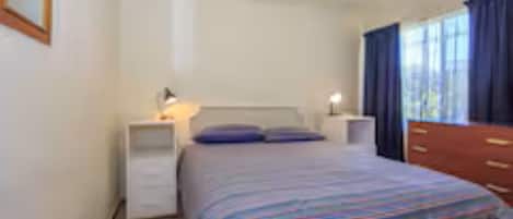 2 bedrooms, bed sheets