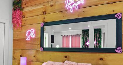 Tickled Pink – A Fun & Fabulous Stay!