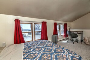 2 habitaciones, escritorio, tabla de planchar con plancha y wifi gratis 