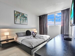 럭셔리 콘도, 해변 전망 | 2 개의 침실, 암막 커튼, 다리미/다리미판, 여행용 아기침대